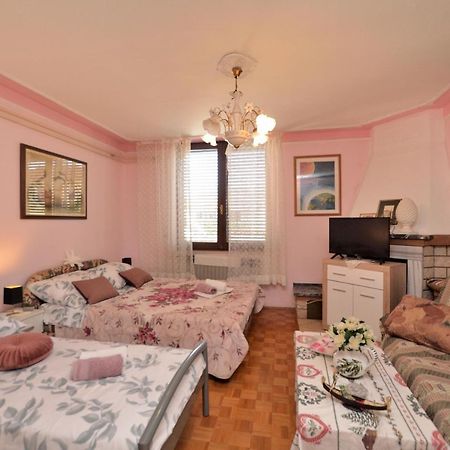 רוביני Apartments Medelin מראה חיצוני תמונה