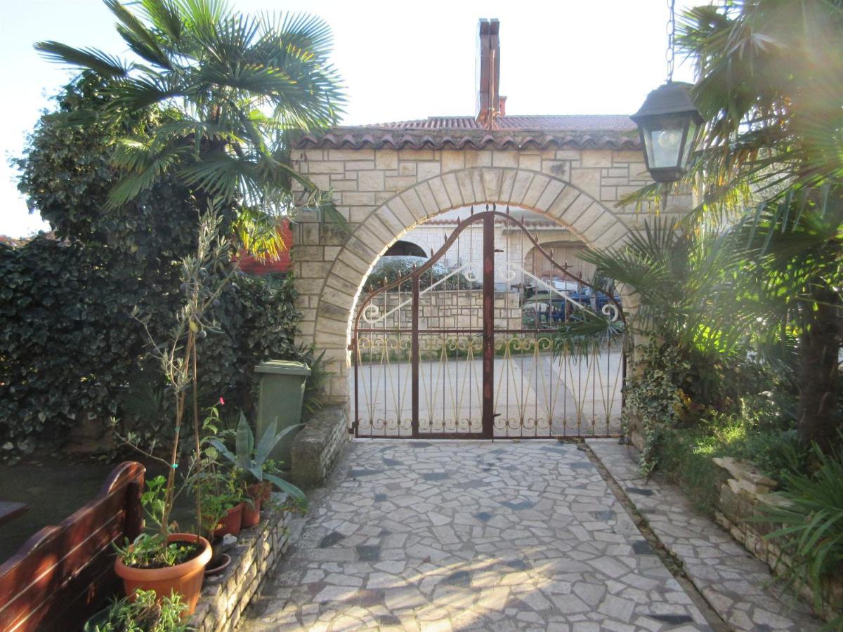 רוביני Apartments Medelin מראה חיצוני תמונה