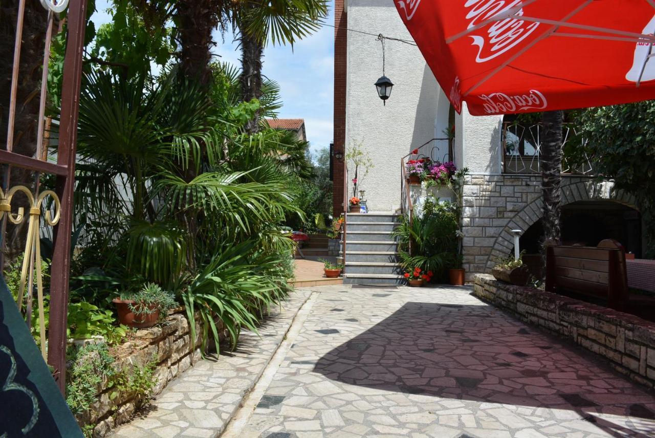 רוביני Apartments Medelin מראה חיצוני תמונה