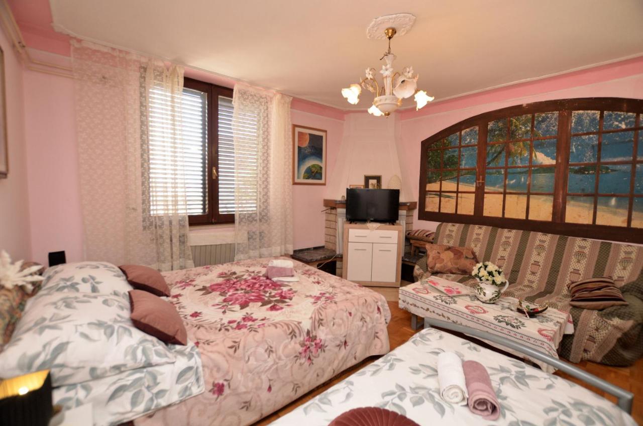 רוביני Apartments Medelin מראה חיצוני תמונה