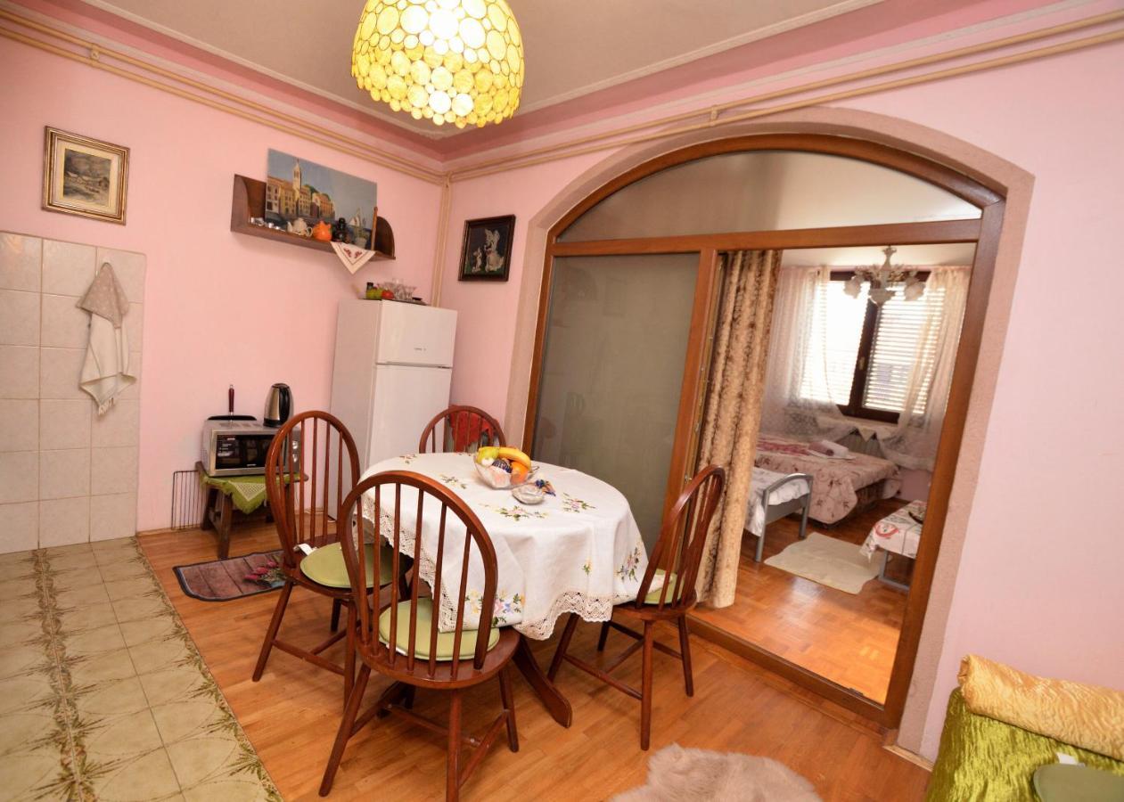 רוביני Apartments Medelin מראה חיצוני תמונה