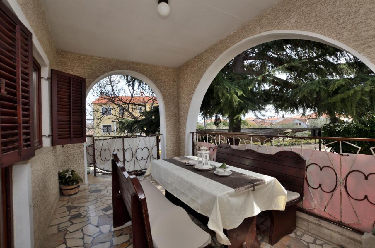 רוביני Apartments Medelin מראה חיצוני תמונה