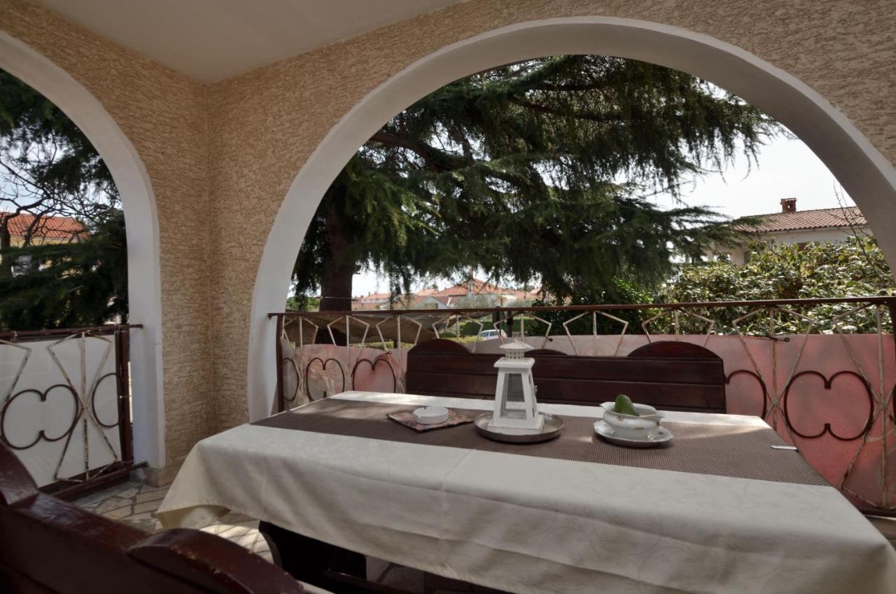 רוביני Apartments Medelin מראה חיצוני תמונה