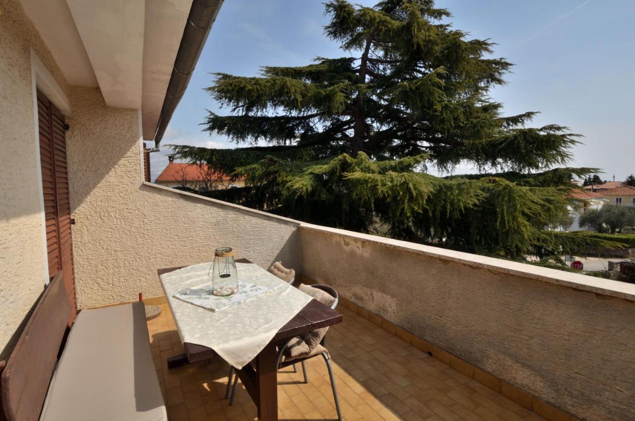 רוביני Apartments Medelin מראה חיצוני תמונה
