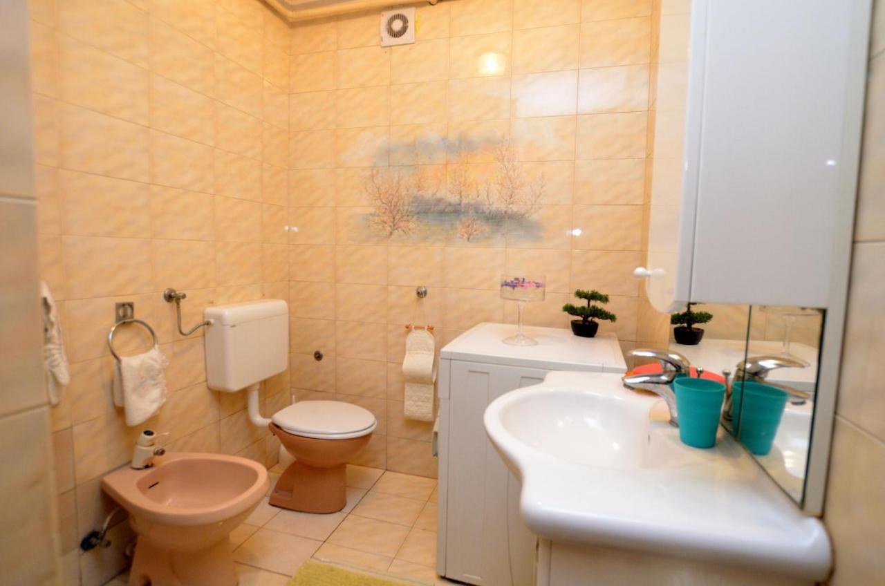 רוביני Apartments Medelin מראה חיצוני תמונה