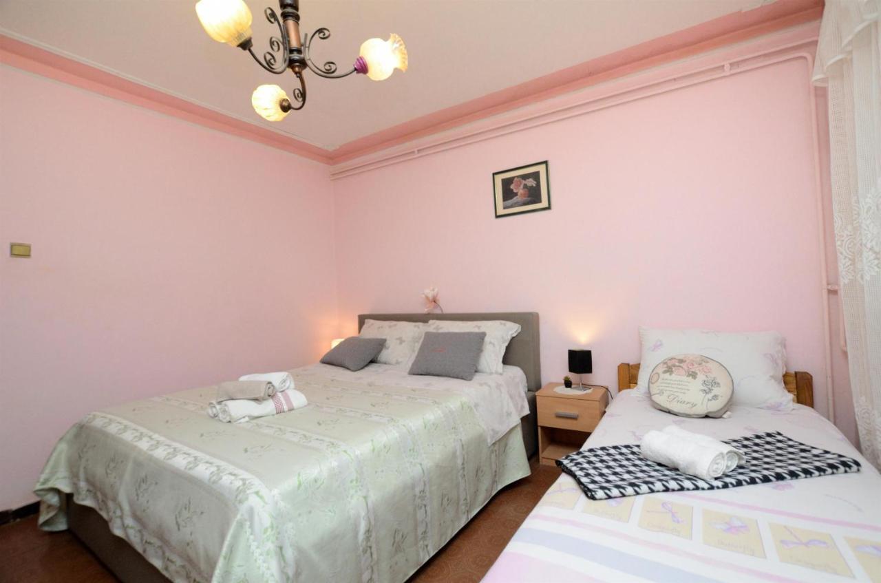 רוביני Apartments Medelin מראה חיצוני תמונה
